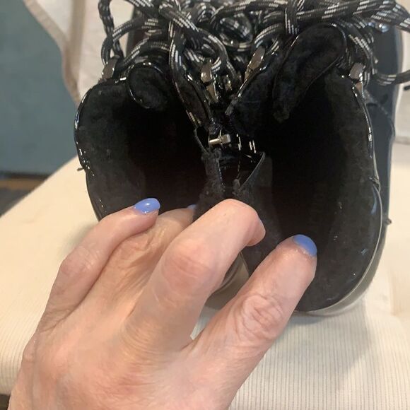 Kenneth Cole Reaction Sneakers HUMALONGS Patent Leather High Top Side Zip, EUC 7 - Picture 5 of 11